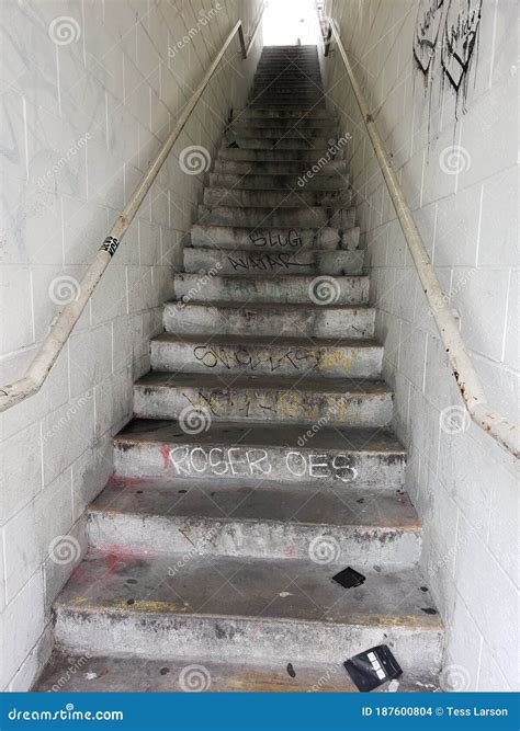 Staircase with Dirty Stairs Stock Photo - Image of ruins, building ...