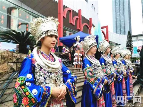 “壮族三月三”民族节庆活动开始 多民族歌手汇聚广西柳州赛山歌-国际在线