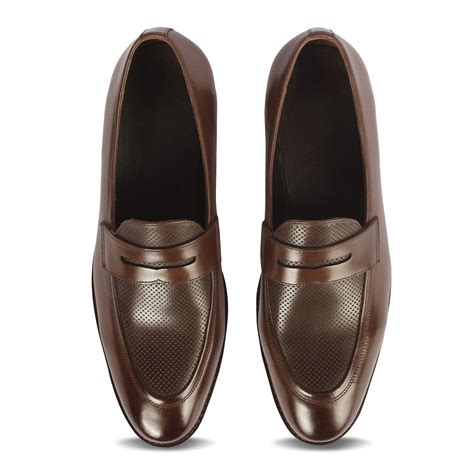 VANGUARD SLIPONS WITH SADDLE STRIP – Naga Designs