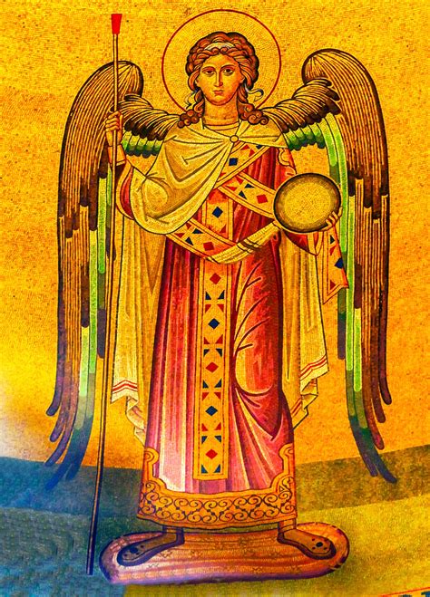 Cómo rezar a San Rafael hoy en su día y qué se le puede pedir - El País