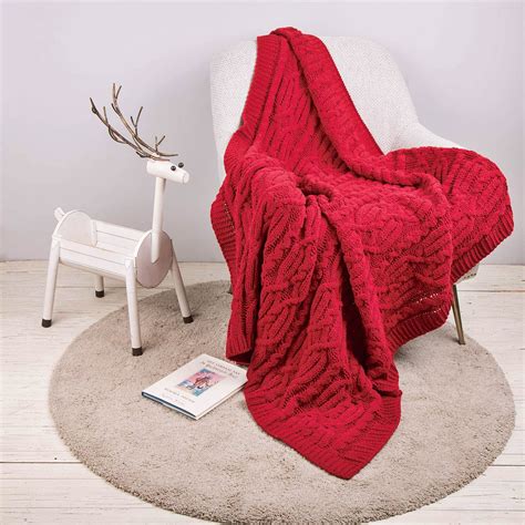 15 Superior Red Throw Blanket for 2023 | CitizenSide
