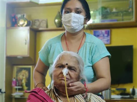 ahmedabads an old woman defeat corona at home despite two brain ...