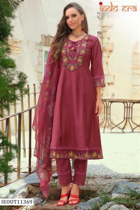 Indo Era 2589 Floral Embroidered Cotton Blend Kurti With Bottam Dupatta
