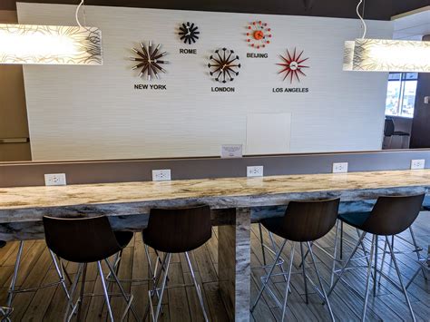 Lounge Review: The Escape Lounge at MSP Terminal 1 - The Points Guy