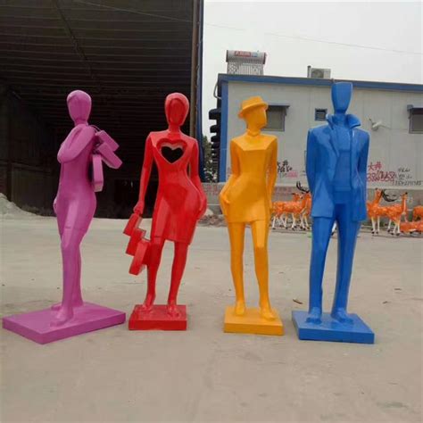 玻璃钢购物人物雕塑，商业街步行街雕塑 - 知乎
