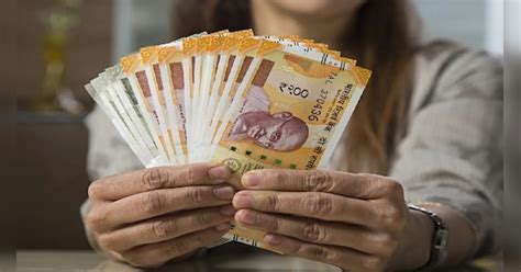 7th Pay Commission: Govt hikes psu employees DA by 2.1 percent, will ...