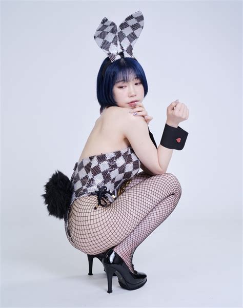 Japanese bunny girl checkers 2 by verw33r on DeviantArt