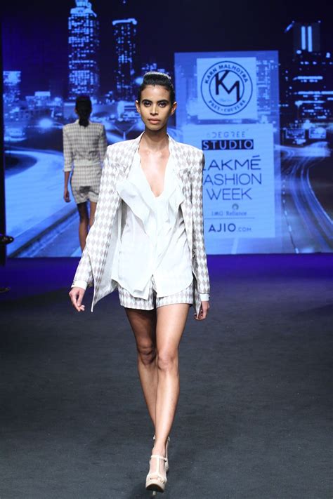 Karn Malhotra at Lakmé Fashion Week Summer/Resort 2017 | Vogue India