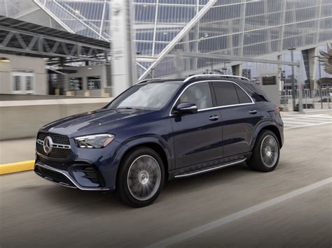 2026 Mercedes-Benz GLE Plug-In Hybrid: 25 Exterior Photos | U.S. News