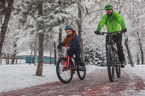 Winter Cycling 的图像结果