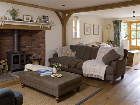 cottage sitting room | Country cottage living room, Modern farmhouse ...