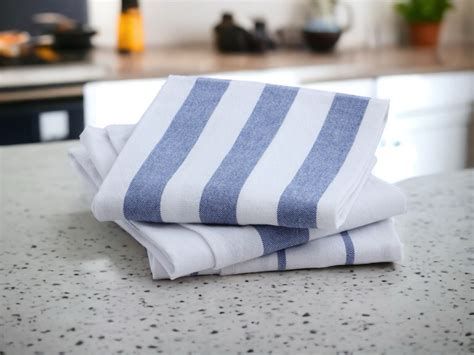 Hand Towel Vs Dish Towel: Ultimate Guide to Choosing