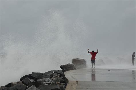 Chennai Rains: Engineers deputed to mitigate flooding in vulnerable areas