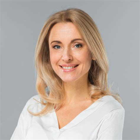 Rowan - Singing teacher - ₹2536/h