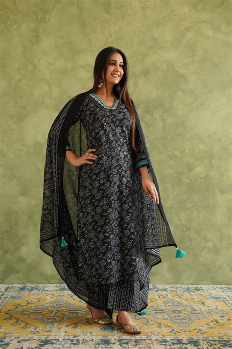 Black Floral Printed Suit Set – Inhabit Store