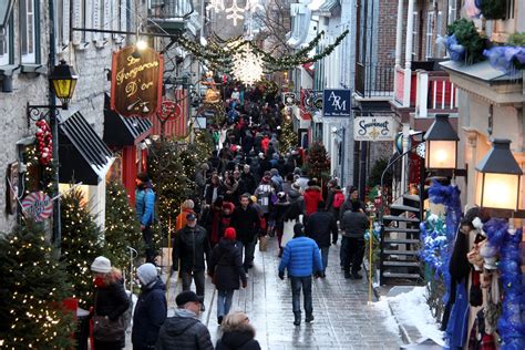 Aiken House & Gardens: Christmas in Old Quebec City