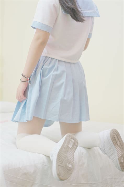 Human Scanty And Kneesocks