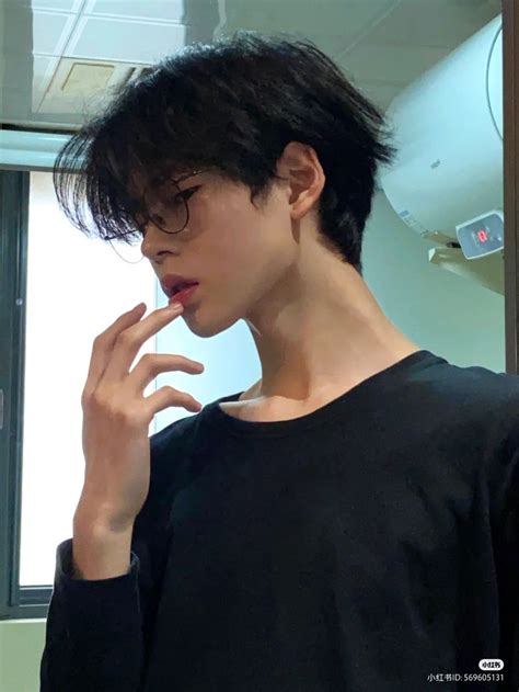 Pin em haircut korean boy