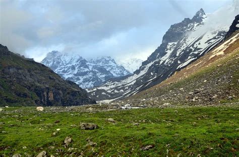 A Comprehensive Guide on Hampta Pass Treks: 2026