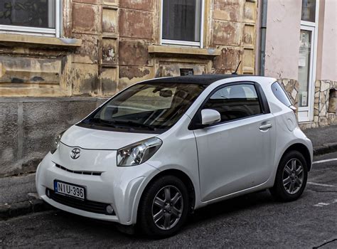 Hier ist ein Toyota IQ zu sehen. Foto: 10.2025. - Fahrzeugbilder.de