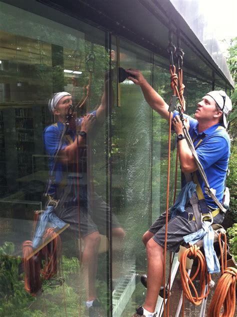 High-Rise Window Washing 的图像结果