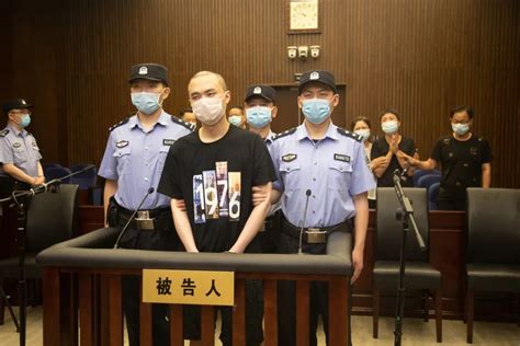 上海杀妻焚尸案宣判，被告严豪杰获死刑