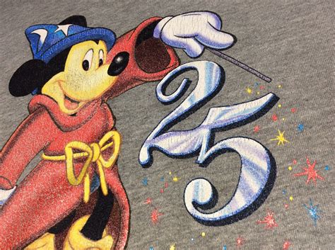 Mickey Mouse 25 Years Walt Disney World Sweater XXL D… - Gem