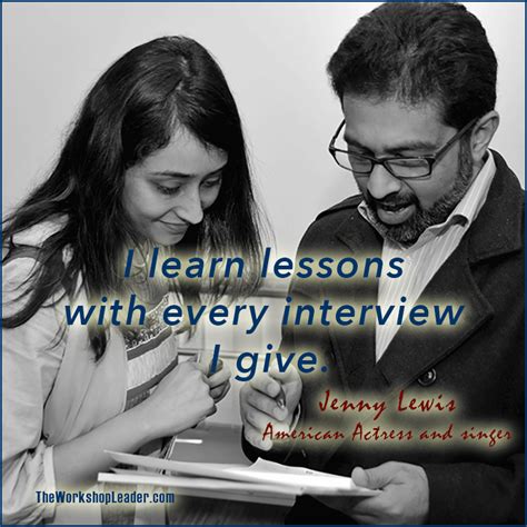 Newspaper Interview 的图像结果