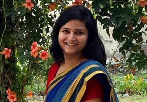 Shrestha Thakur Profile, Affairs, Contacts, Boyfriend, Gallery, News ...