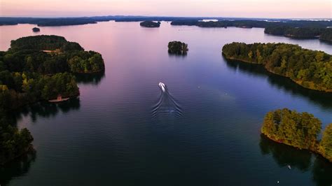 Chilling mystery of ‘haunted’ Lake Lanier where 700 people have died ...