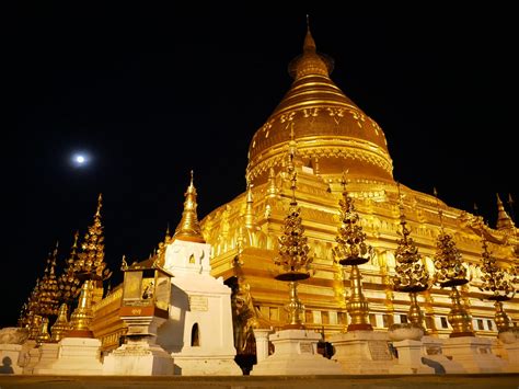 Shwezigon Pagoda, Bagan (Myanmar)—Wonder of the Burmese • Mind of a ...