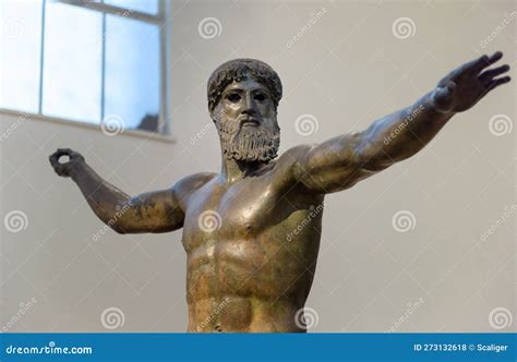 Bronze Statue of Zeus or Poseidon in Archaeological Museum, Athens ...