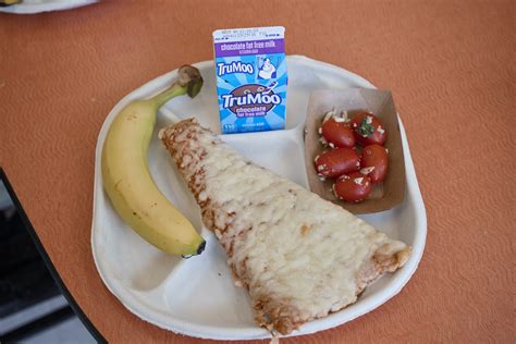 Dallas ISD recognizes National Plastic-Free School Lunch Day | The Hub