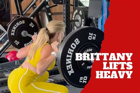Brittany Mahomes shows great gym technique as she begins to lift heavy ...