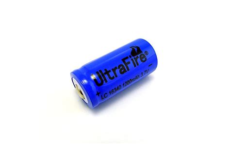 Ultrafire 16340 (RCR123A) 1200mAh 3.7V Rechargeable Li-ion Battery ...