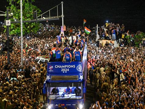 Team India Victory Parade: वर्ल्ड चैंपियन टीम इंडिया की विक्ट्री परेड ...