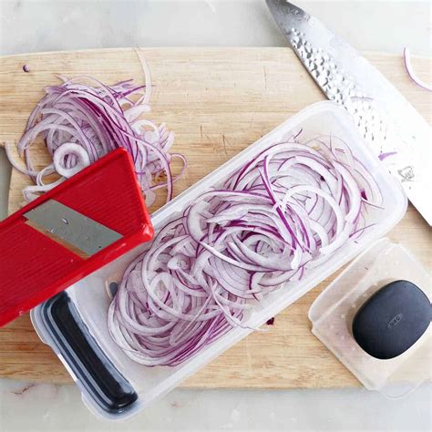 Thinly Sliced Onion