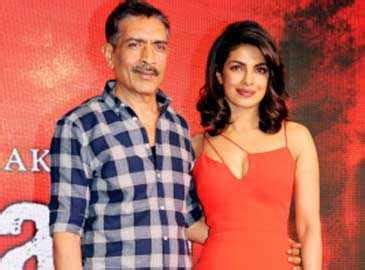 Priyanka Chopra and Prakash Jha talk about the script narration of Jai ...