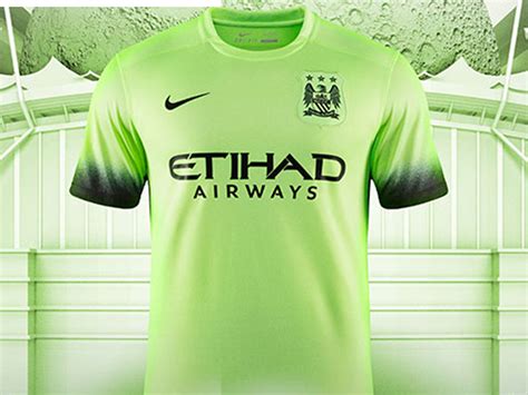 Manchester City officially reveal neon green third kit for 2015/16 ...
