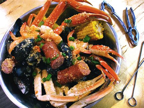 San Antonio Asian-Gulf Coast seafood spot Pinch Boil House and Bia Bar ...