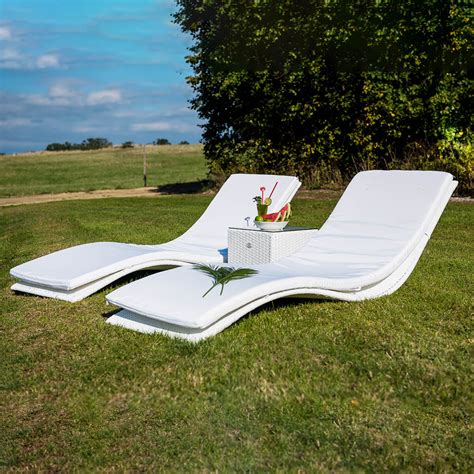 Successo outdoor lounge bed | Esteta Interiori
