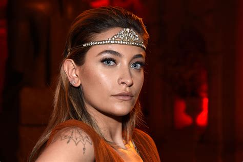 Waardenburg Syndrome Paris Jackson - Captions Hunter