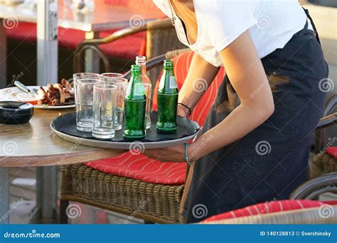 Restaurant Table Clean 的图像结果
