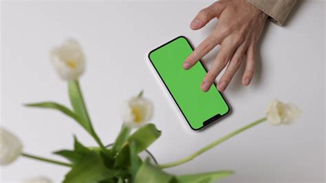 Mobile Phone On Desk 的图像结果