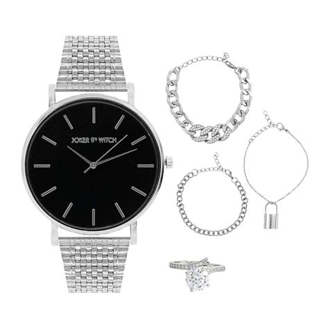 Joker & Witch Piper Love Triangle