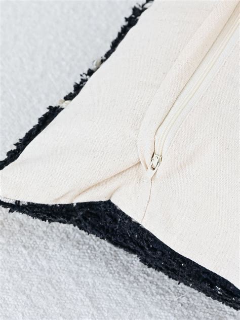 PRYOR - LUMBAR CUSHION COVER – Art Avenue