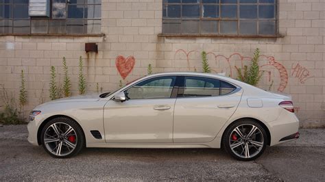 2025 Genesis G70 Review and Video | AutoTrader.ca