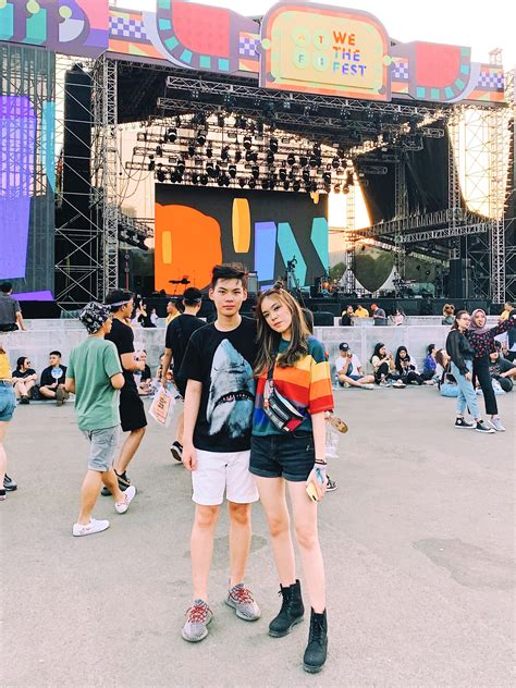 Coldplay Concert Outfits