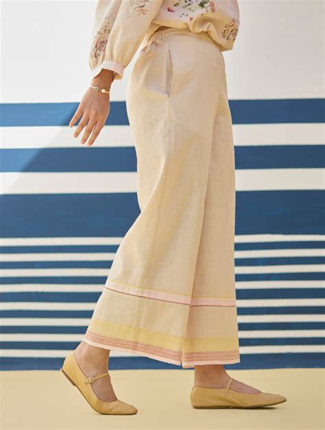 Myra Watercolor Floral Co-ord Set - Sand – Manan