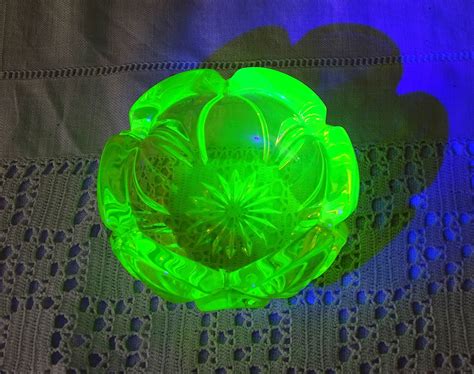 Small Antique Uranium Crystal Glass Trinket Round Dish, Retro Green ...